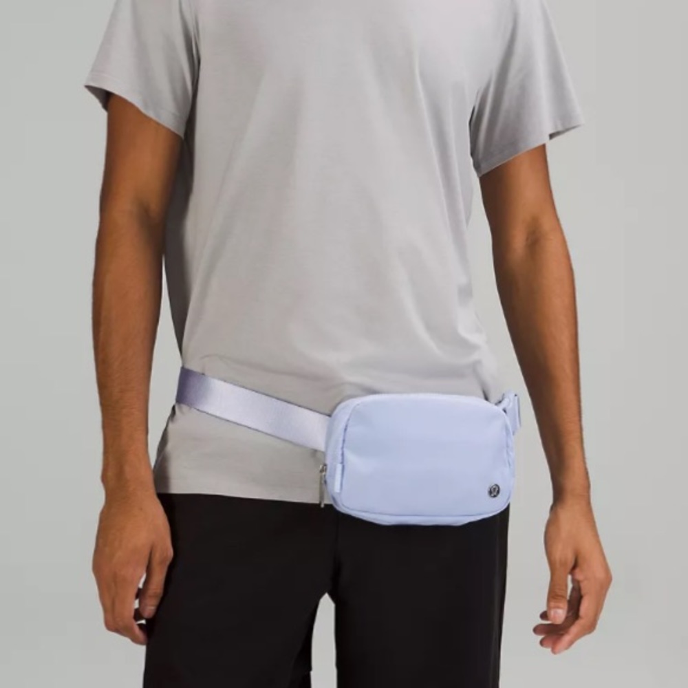 NWT Lululemon Belt Bag Pale Blue - Picture 6 of 8